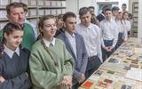 Учащиеся во время посещения архивохранилища фондов личного происхождения 10