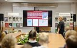Заведующий отделом фондов личного происхождения И.В.Дорогуш рассказывает учащимся об истории Национального архива Республики Беларусь 2