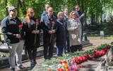Работники архивной отрасли возложили цветы к памятнику героям, погибшим в годы Великой Отечественной войны 5