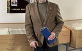 Заведующий кафедрой БГУ, кандидат исторических наук О.А.Яновский на открытии выставки 004
