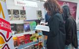Студенты ознакамливаются с изданиями архива 7_на_сайт